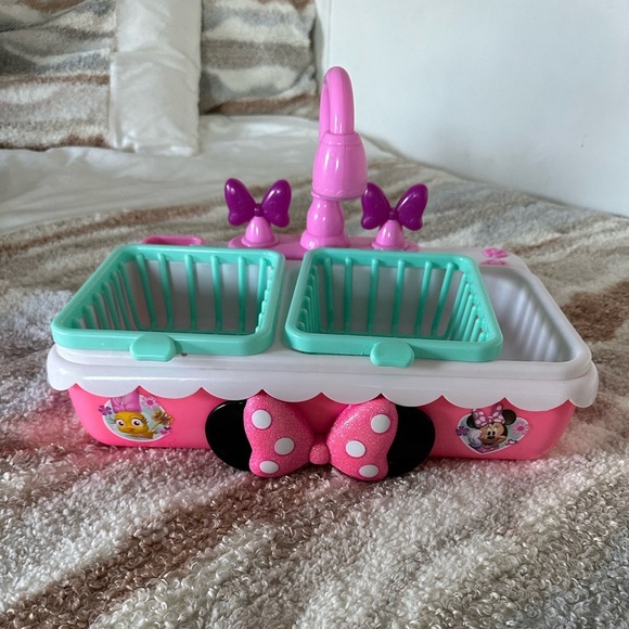 Minnie Mouse Happy Helpers Magic Sink - Picture 9 of 12